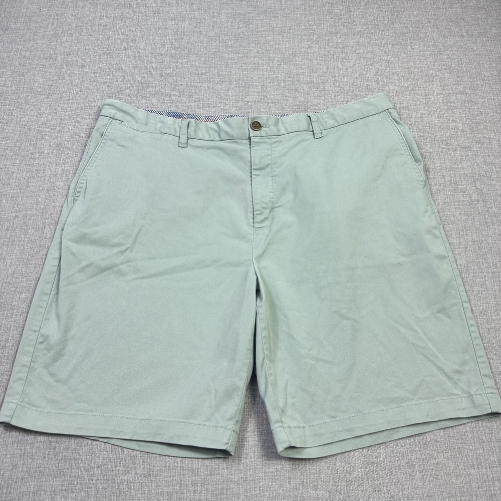 Tommy Bahama Chino Shorts Mens 42 Green Flat Front Stretch Pockets 10 Inseam